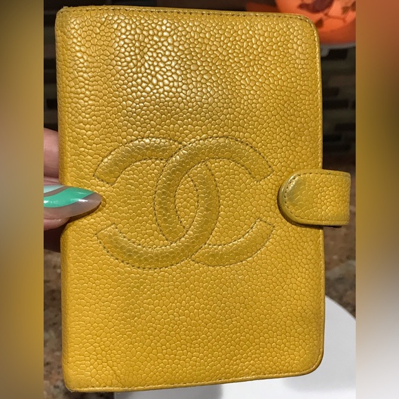CHANEL Caviar Leather Agenda πππ₯ - Picture 9 of 17